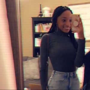 Meet your Posher, Sariah